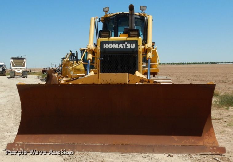 image for item DC2118 2014 Komatsu D65EX-17  dozer