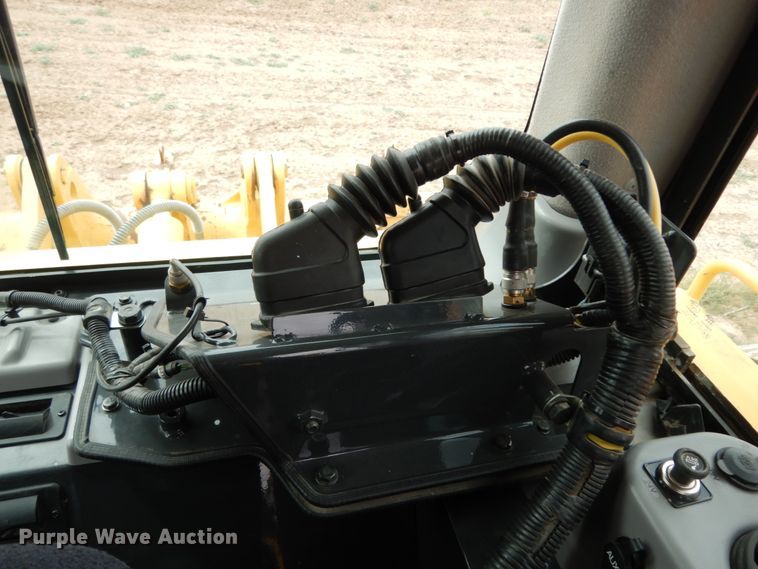 image for item DC2118 2014 Komatsu D65EX-17  dozer