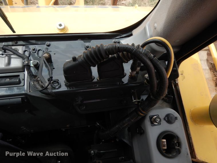 image for item DC2118 2014 Komatsu D65EX-17  dozer