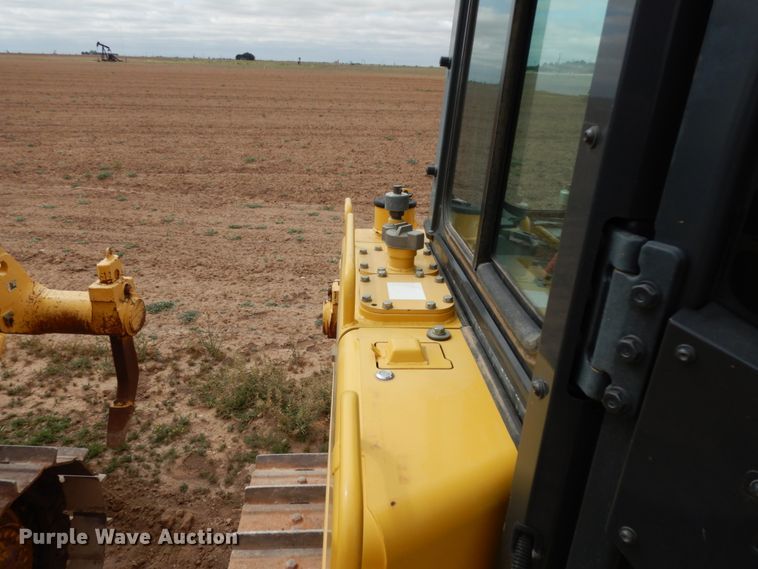 image for item DC2118 2014 Komatsu D65EX-17  dozer