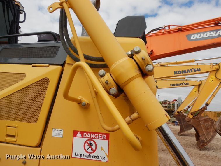 image for item DC2118 2014 Komatsu D65EX-17  dozer