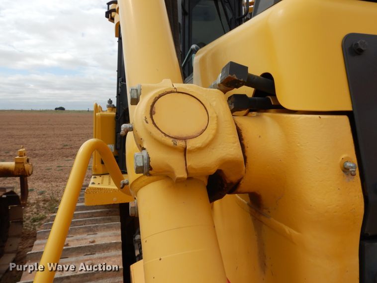 image for item DC2118 2014 Komatsu D65EX-17  dozer