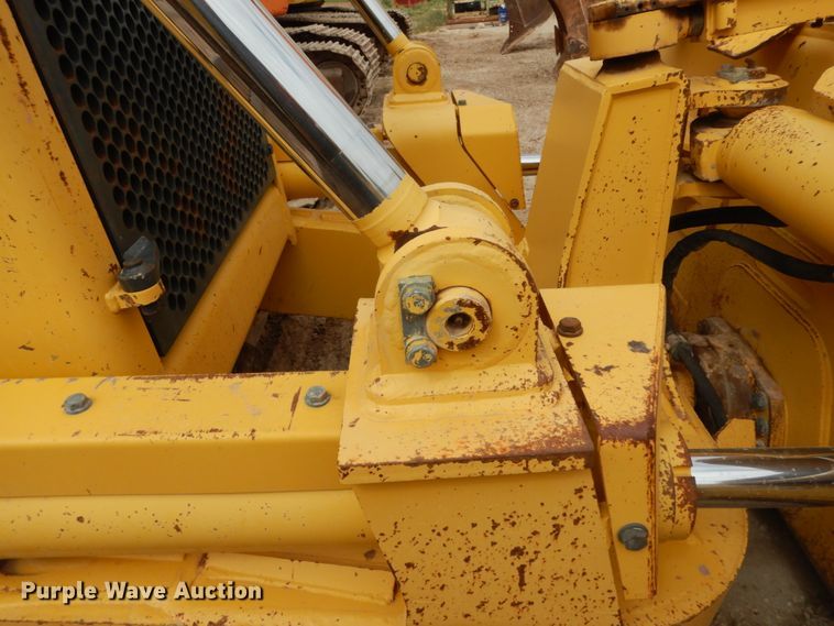 image for item DC2118 2014 Komatsu D65EX-17  dozer