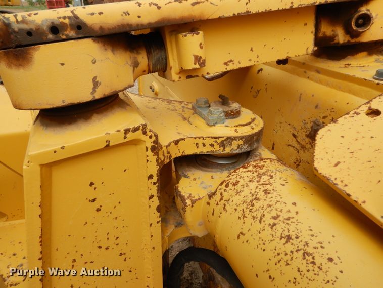 image for item DC2118 2014 Komatsu D65EX-17  dozer