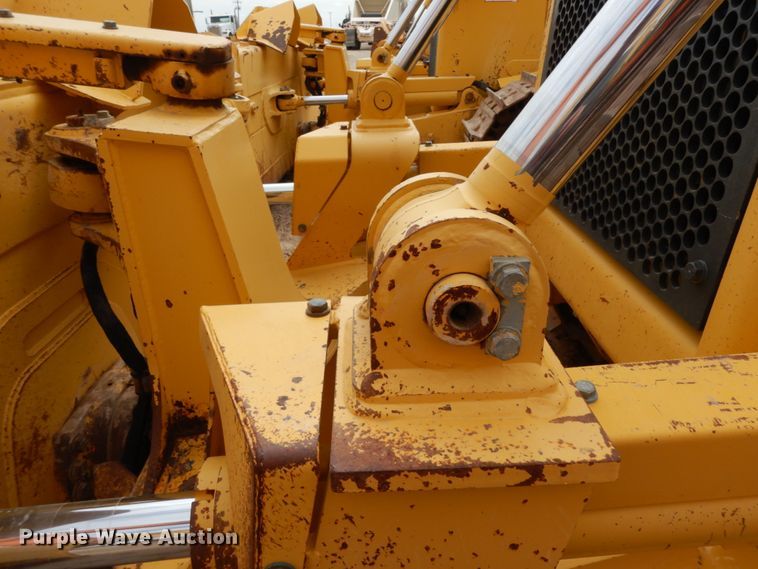 image for item DC2118 2014 Komatsu D65EX-17  dozer