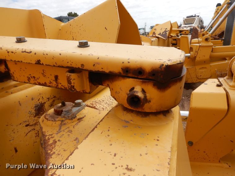 image for item DC2118 2014 Komatsu D65EX-17  dozer