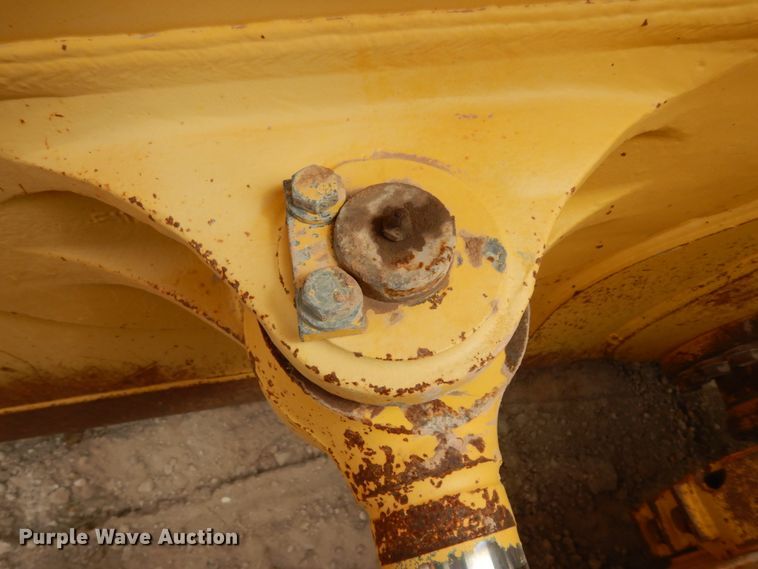 image for item DC2118 2014 Komatsu D65EX-17  dozer