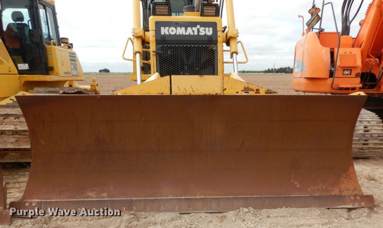 image for item DC2118 2014 Komatsu D65EX-17  dozer