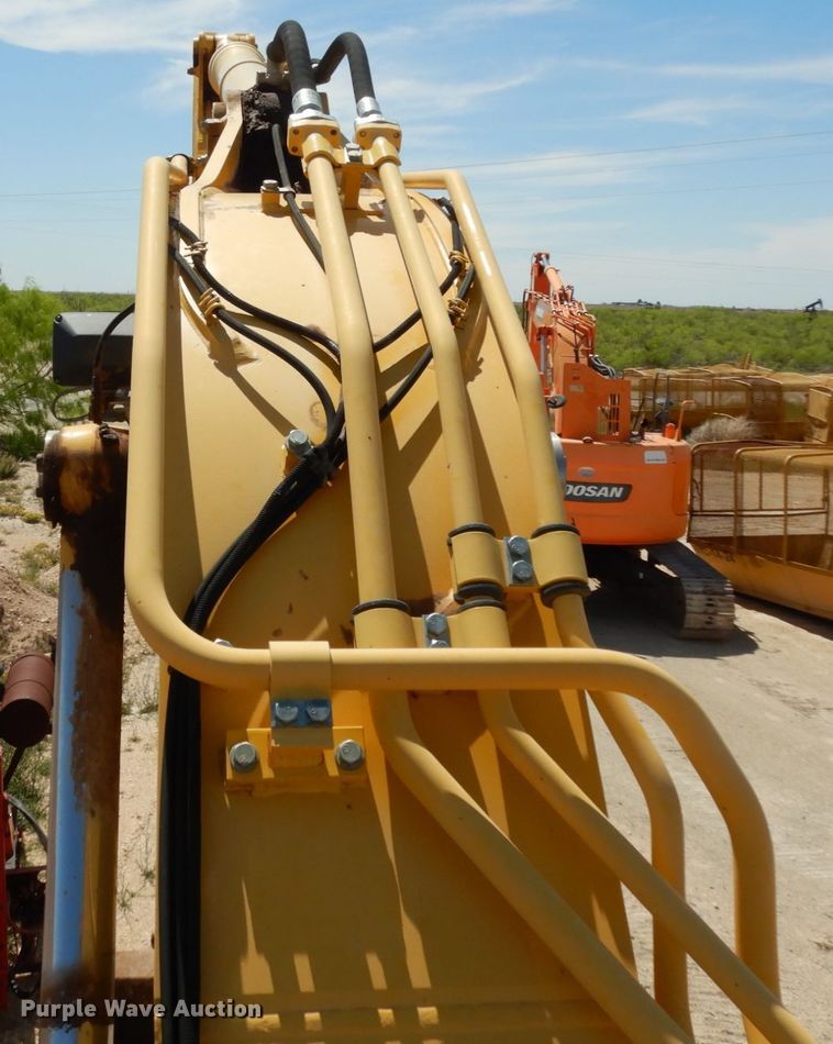 image for item DC2119 2014 Komatsu PC228USLC-8  excavator