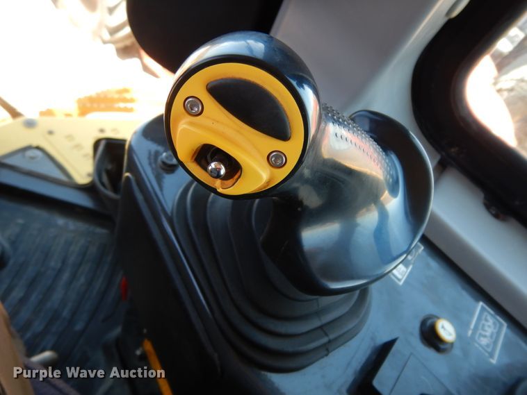 image for item DC2122 2015 Komatsu D65EX-17  dozer