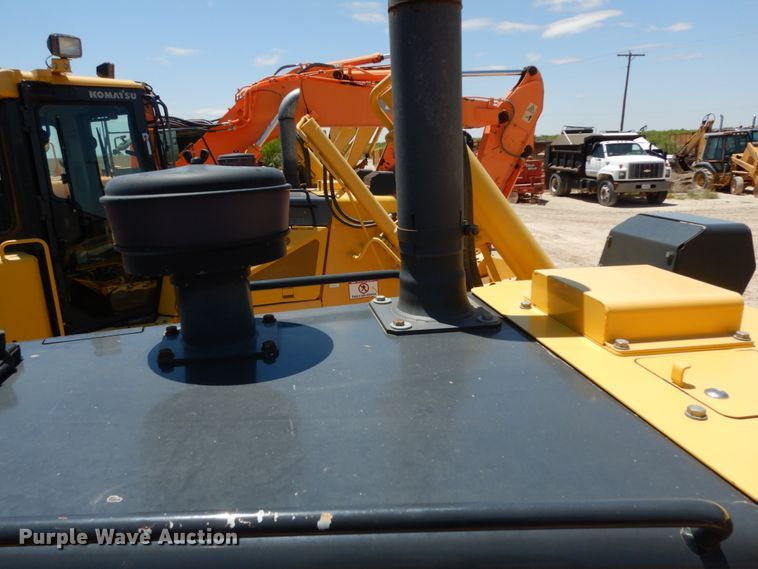 image for item DC2122 2015 Komatsu D65EX-17  dozer