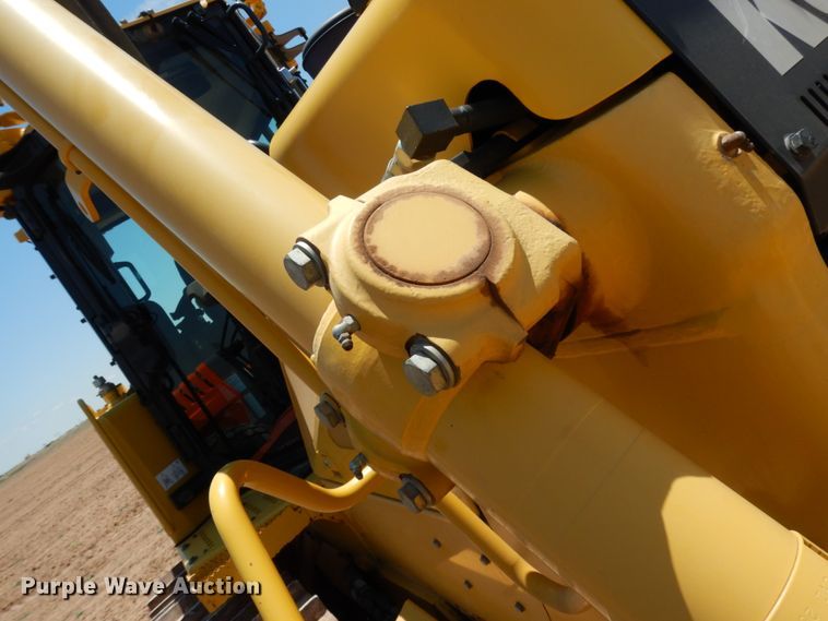 image for item DC2122 2015 Komatsu D65EX-17  dozer