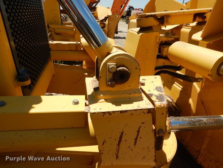 image for item DC2122 2015 Komatsu D65EX-17  dozer