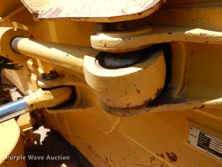 image for item DC2122 2015 Komatsu D65EX-17  dozer