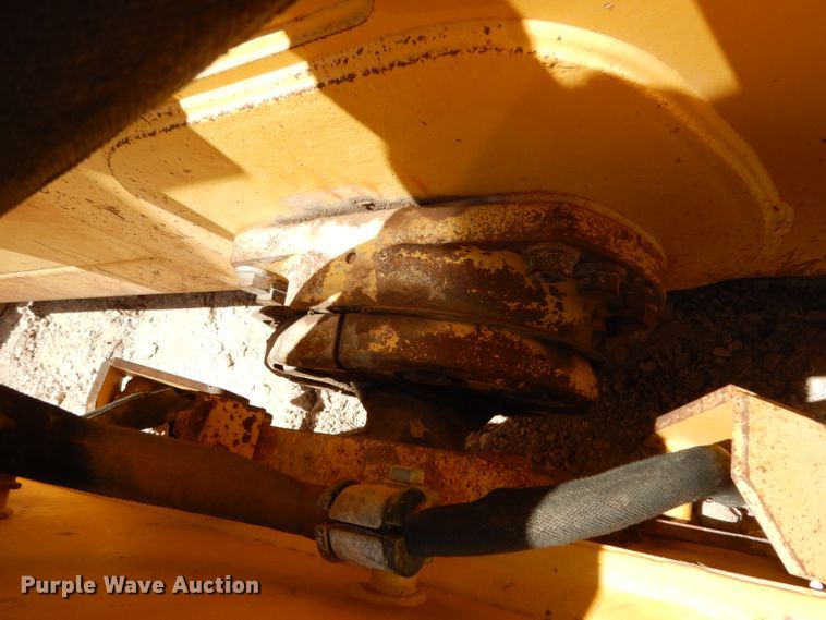 image for item DC2122 2015 Komatsu D65EX-17  dozer