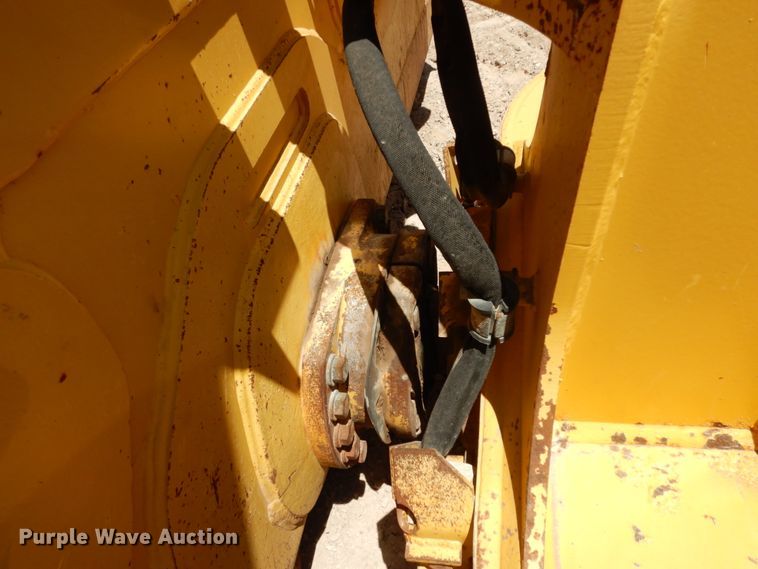 image for item DC2122 2015 Komatsu D65EX-17  dozer