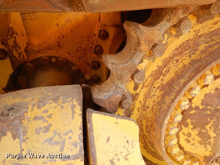 image for item DC2122 2015 Komatsu D65EX-17  dozer