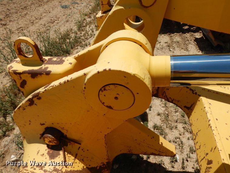 image for item DC2122 2015 Komatsu D65EX-17  dozer