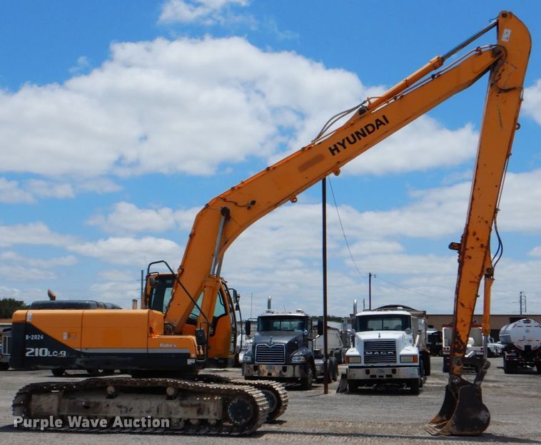 image for item DJ0777 2011 Hyundai Robex 210LC-9  long reach excavator