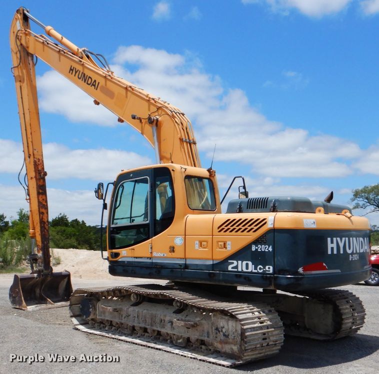 image for item DJ0777 2011 Hyundai Robex 210LC-9  long reach excavator