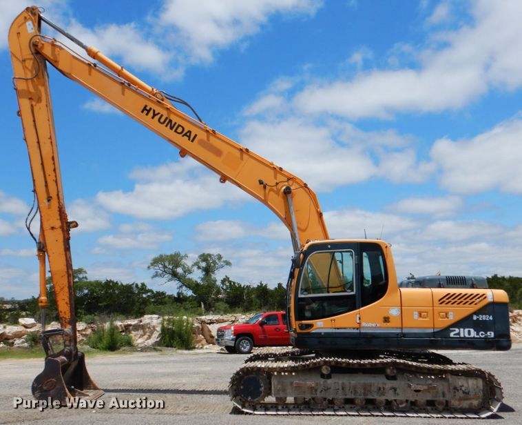 image for item DJ0777 2011 Hyundai Robex 210LC-9  long reach excavator