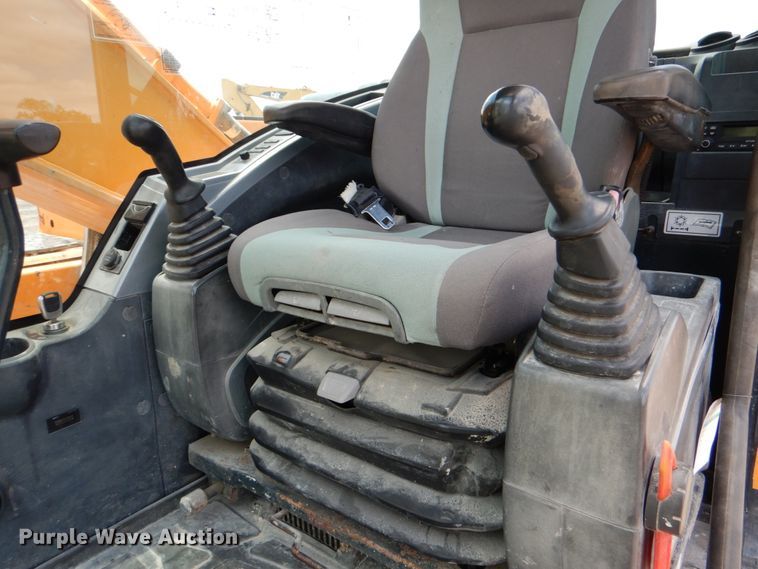 image for item DJ0777 2011 Hyundai Robex 210LC-9  long reach excavator