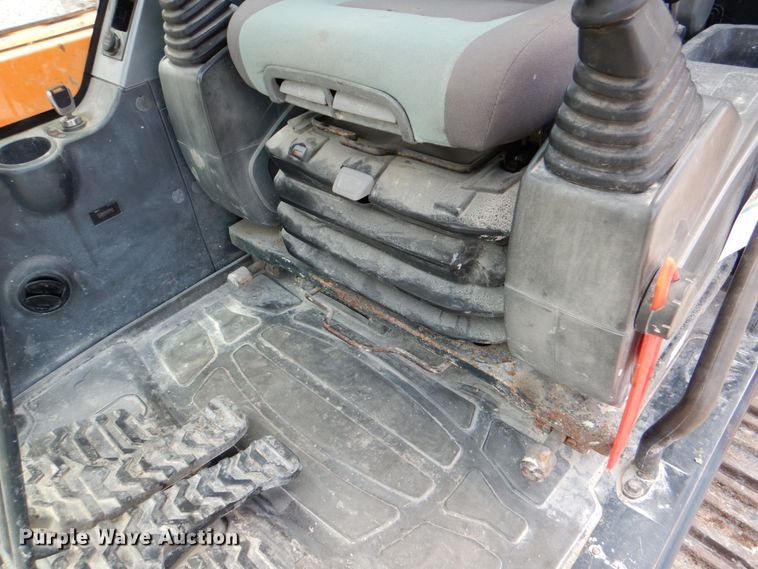 image for item DJ0777 2011 Hyundai Robex 210LC-9  long reach excavator