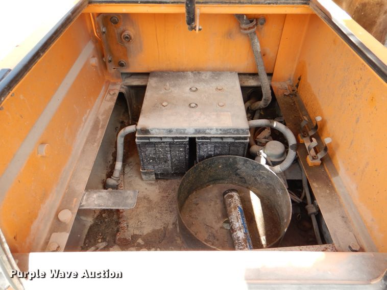 image for item DJ0777 2011 Hyundai Robex 210LC-9  long reach excavator