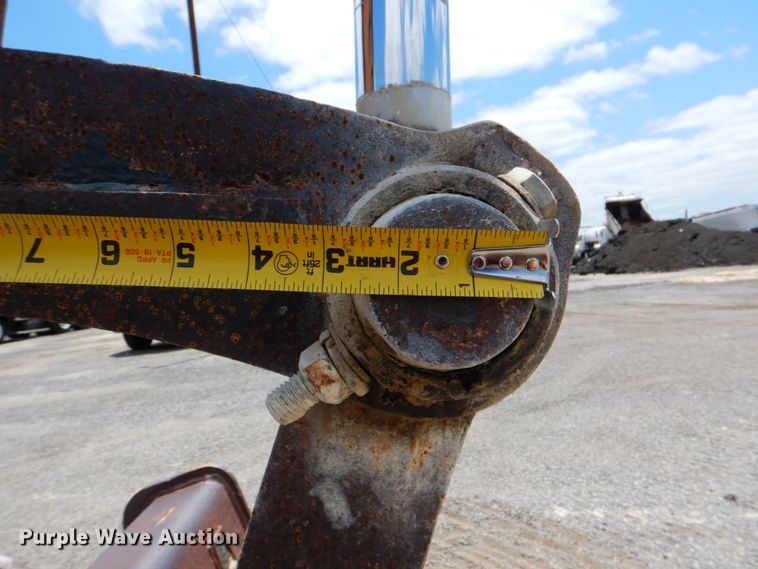 image for item DJ0777 2011 Hyundai Robex 210LC-9  long reach excavator