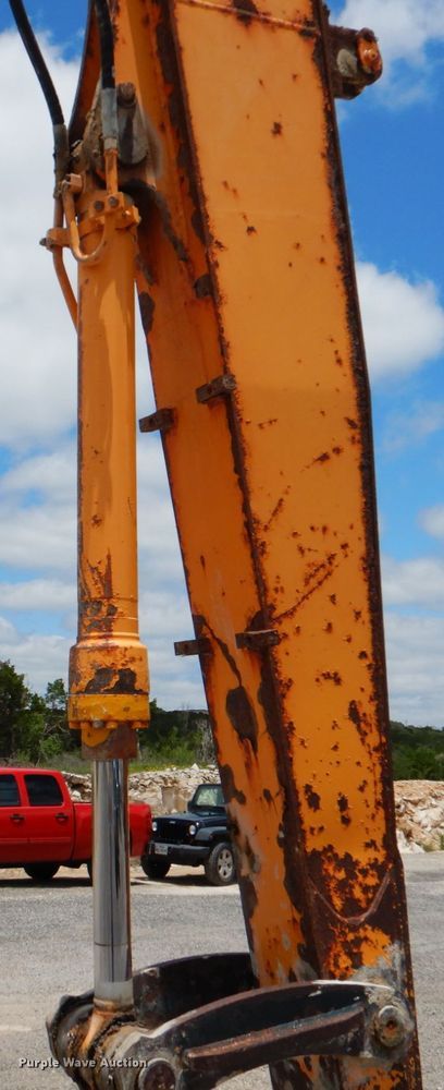 image for item DJ0777 2011 Hyundai Robex 210LC-9  long reach excavator