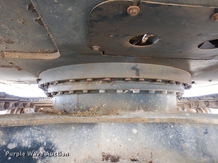 image for item DJ0777 2011 Hyundai Robex 210LC-9  long reach excavator