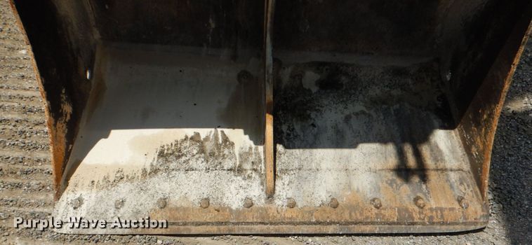 image for item DJ0777 2011 Hyundai Robex 210LC-9  long reach excavator