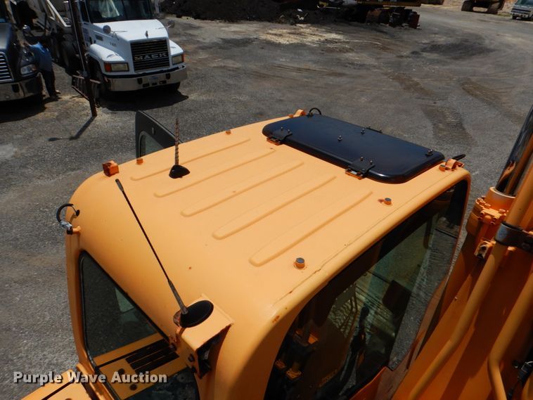 image for item DJ0777 2011 Hyundai Robex 210LC-9  long reach excavator