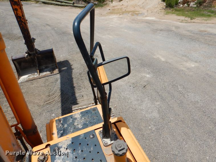 image for item DJ0777 2011 Hyundai Robex 210LC-9  long reach excavator