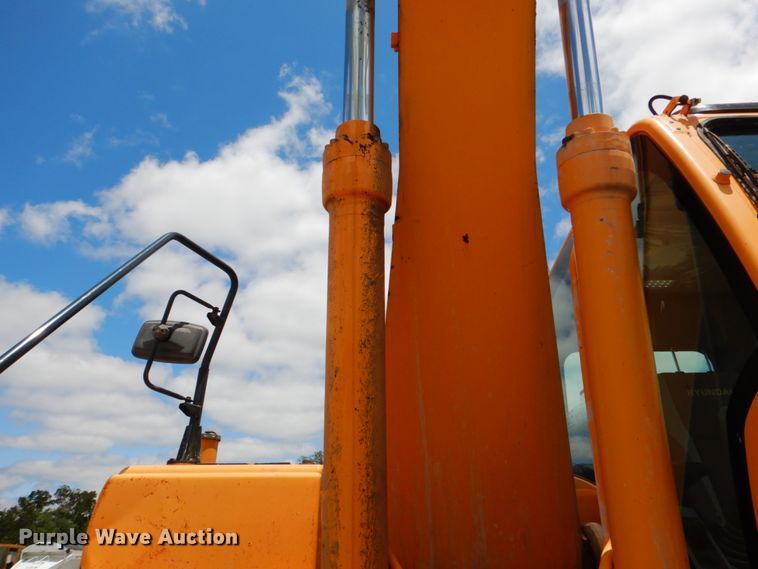 image for item DJ0777 2011 Hyundai Robex 210LC-9  long reach excavator