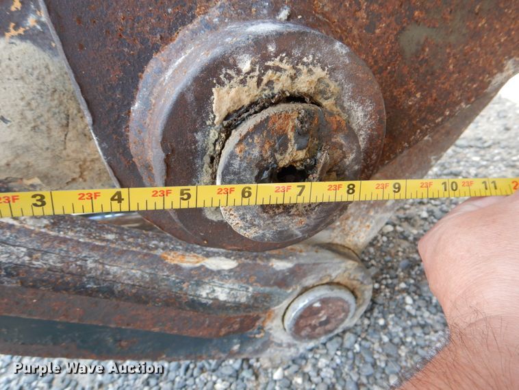 image for item DJ0777 2011 Hyundai Robex 210LC-9  long reach excavator