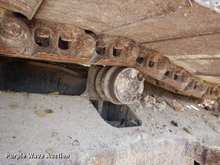 image for item DJ0777 2011 Hyundai Robex 210LC-9  long reach excavator