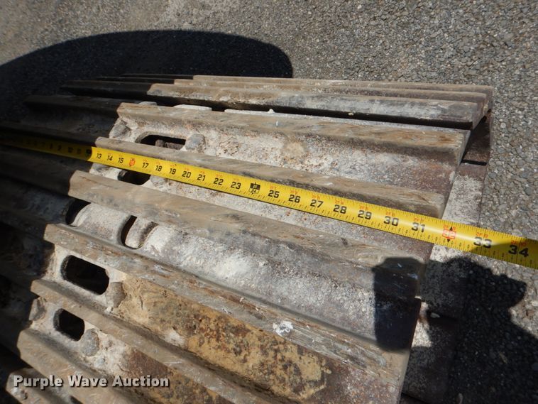 image for item DJ0777 2011 Hyundai Robex 210LC-9  long reach excavator