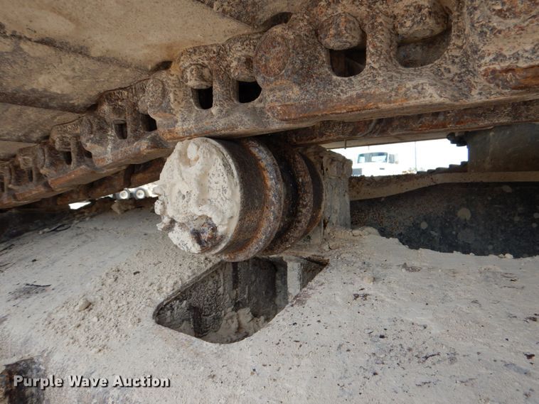 image for item DJ0777 2011 Hyundai Robex 210LC-9  long reach excavator