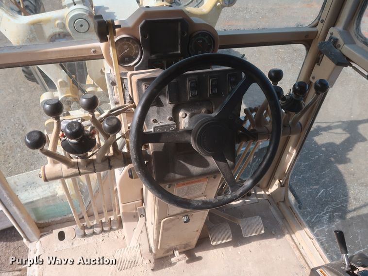 image for item DJ1834 1998 Caterpillar 140H  motor grader