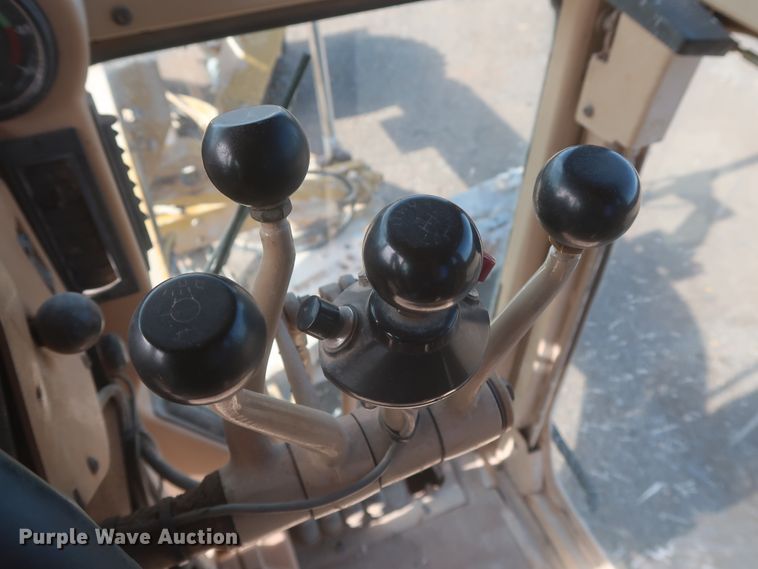 image for item DJ1834 1998 Caterpillar 140H  motor grader