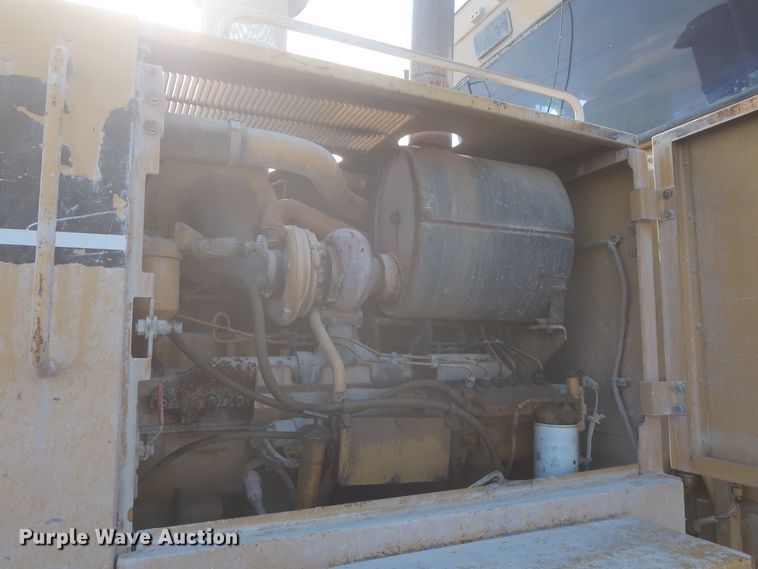 image for item DJ1834 1998 Caterpillar 140H  motor grader