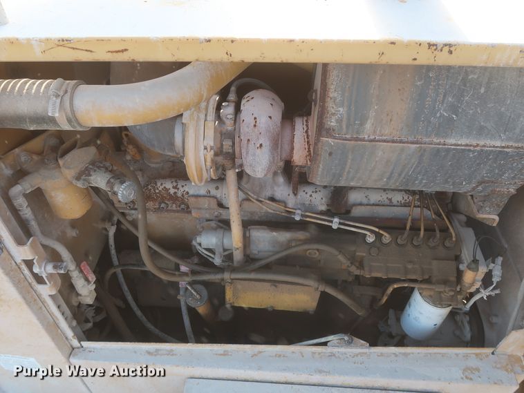 image for item DJ1834 1998 Caterpillar 140H  motor grader