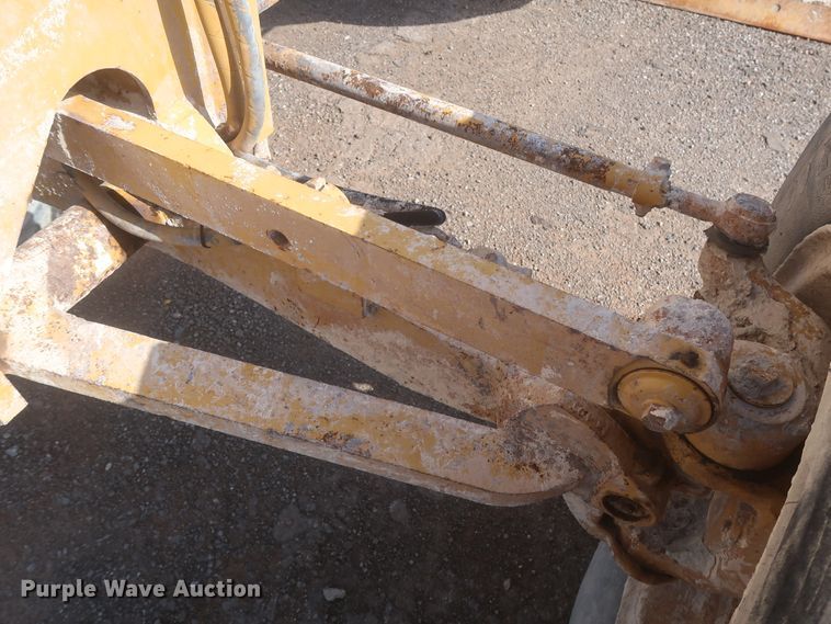 image for item DJ1834 1998 Caterpillar 140H  motor grader