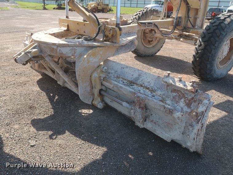 image for item DJ1834 1998 Caterpillar 140H  motor grader