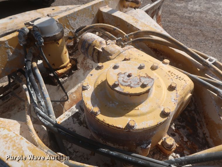 image for item DJ1834 1998 Caterpillar 140H  motor grader