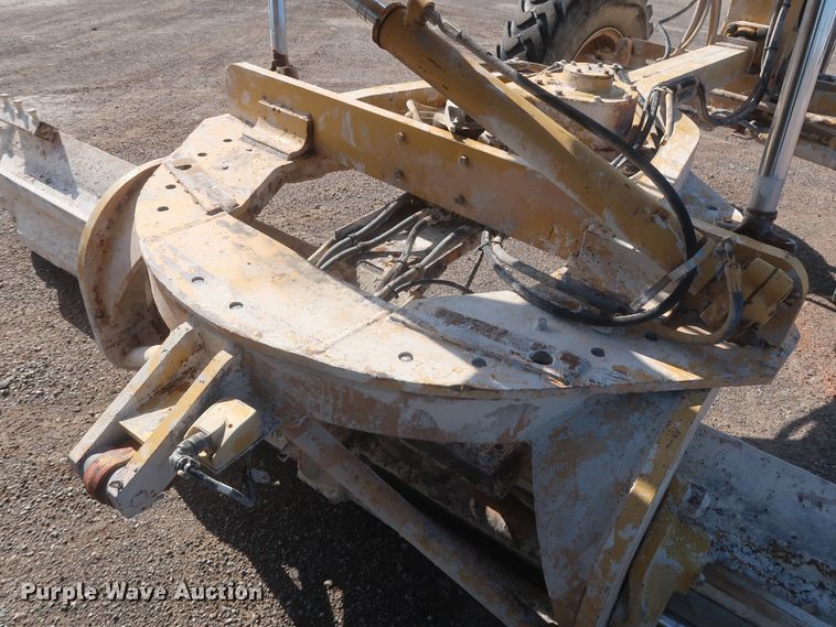 image for item DJ1834 1998 Caterpillar 140H  motor grader