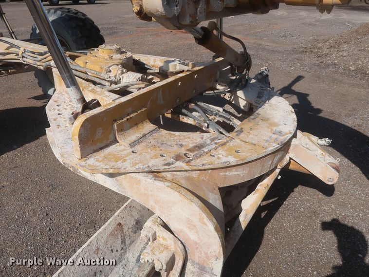 image for item DJ1834 1998 Caterpillar 140H  motor grader