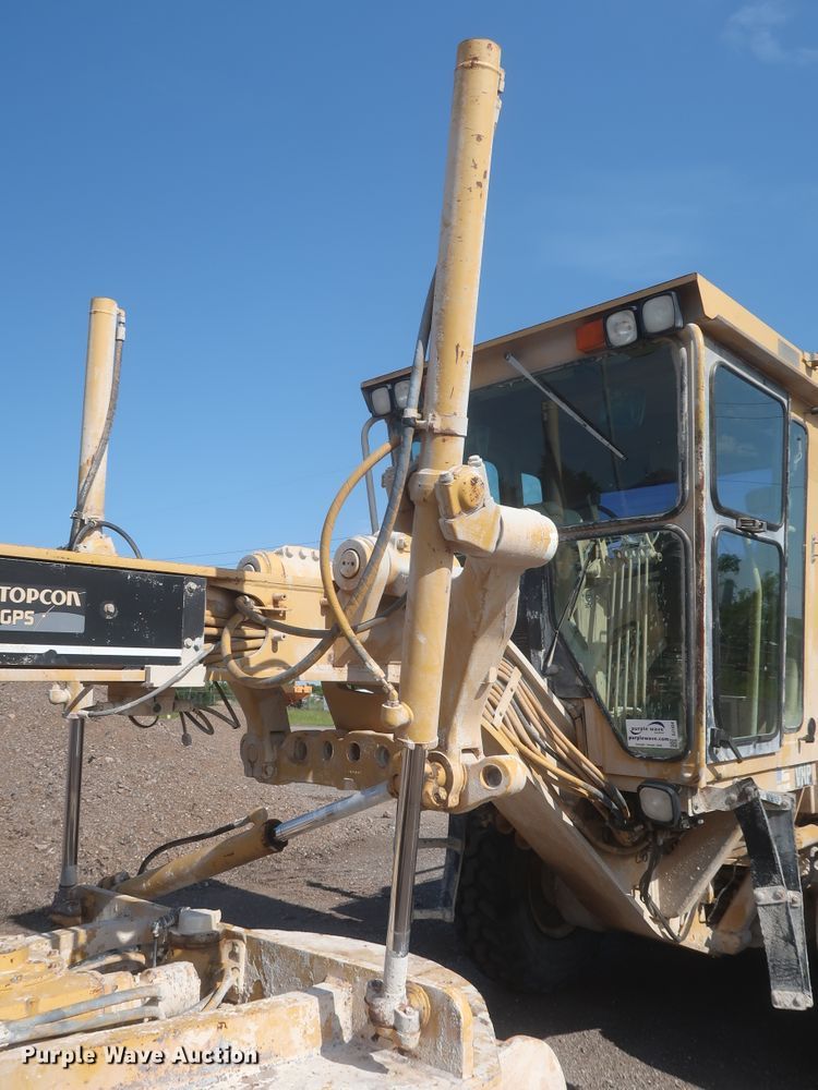 image for item DJ1834 1998 Caterpillar 140H  motor grader