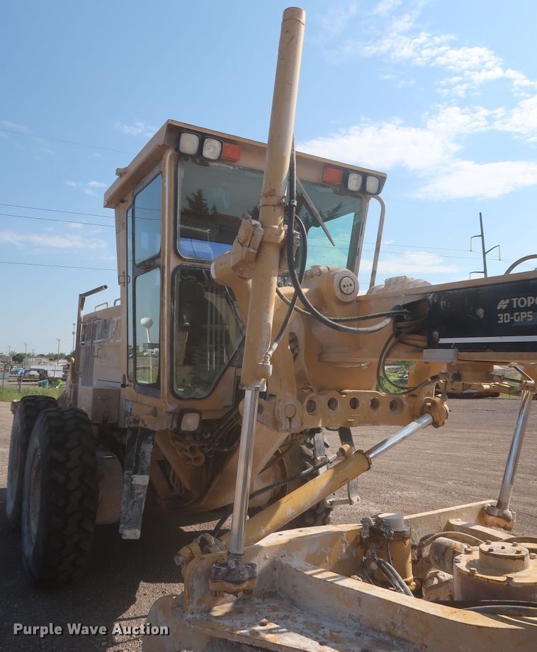 image for item DJ1834 1998 Caterpillar 140H  motor grader